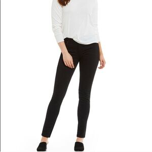 • Eileen Fisher • Black Skinny Jeans 6 Cotton